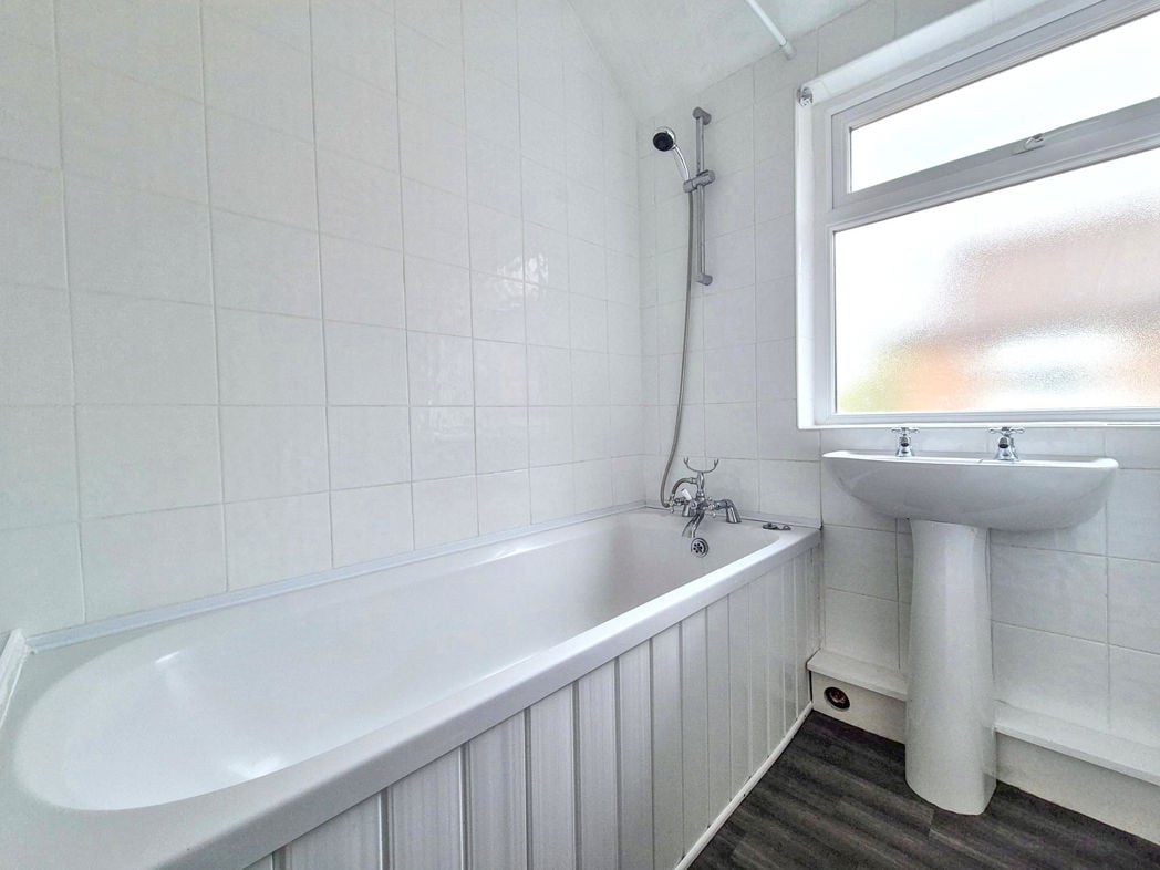 Property image 14 of 17