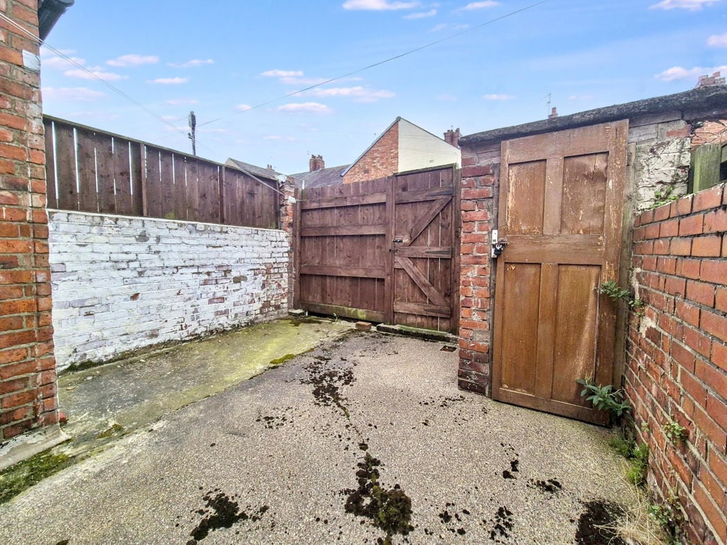 Property image 16 of 17
