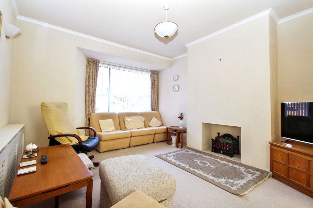 Property image 2 of 11