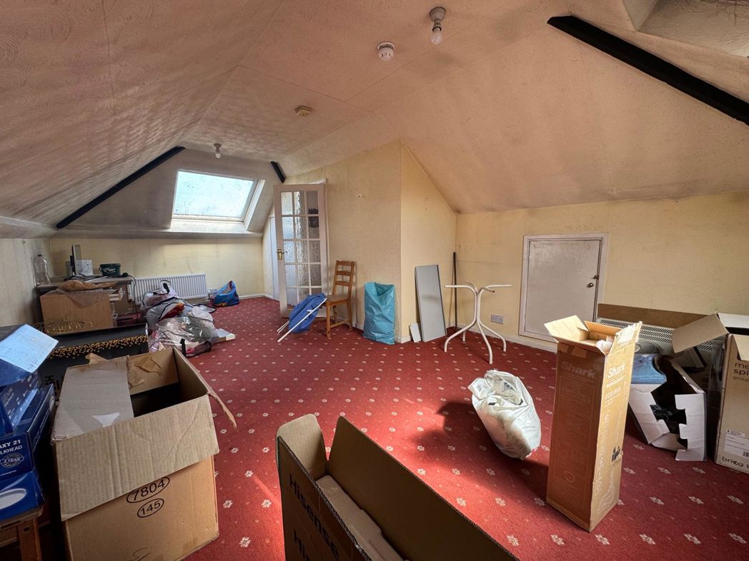 Property image 3 of 21