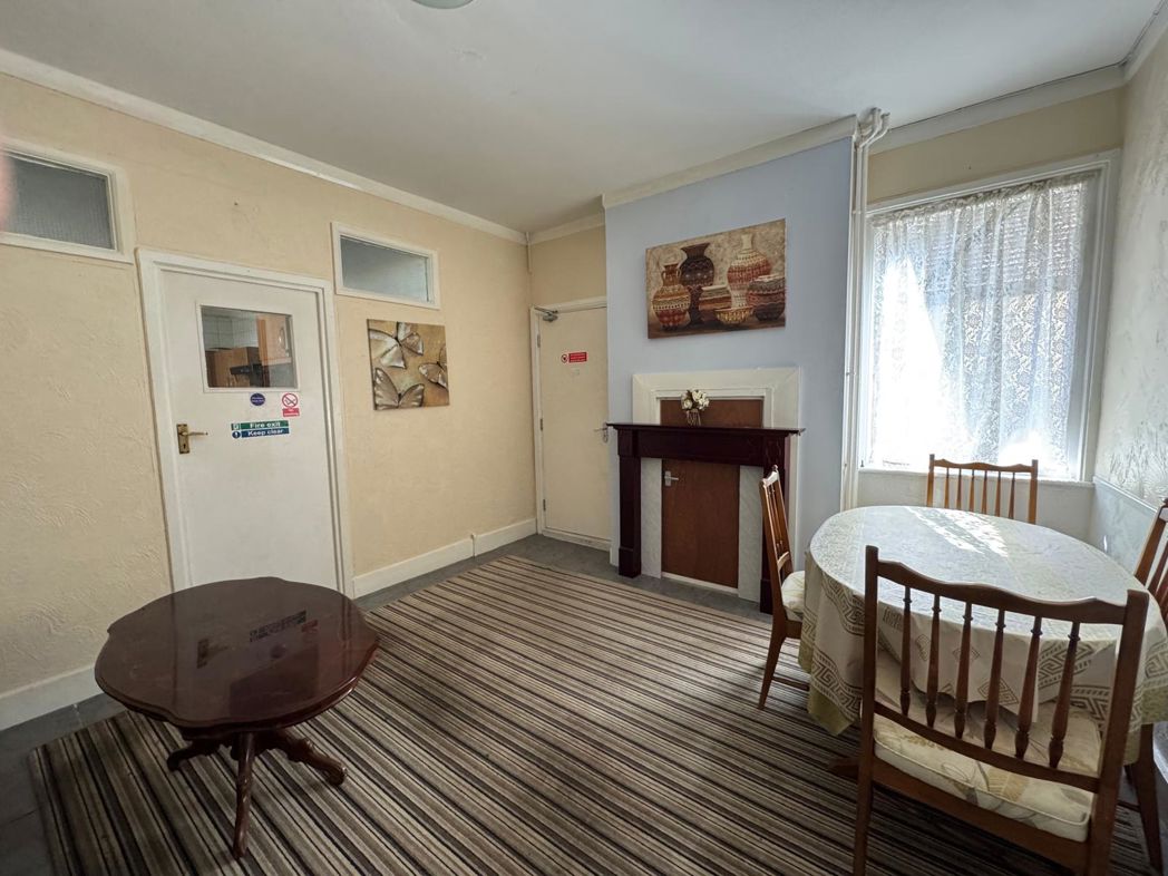 Property image 11 of 21