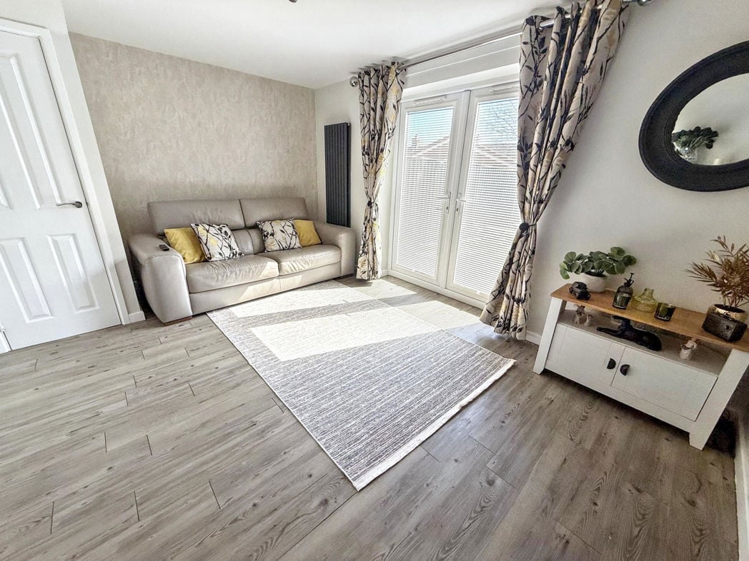 Property image 2 of 15