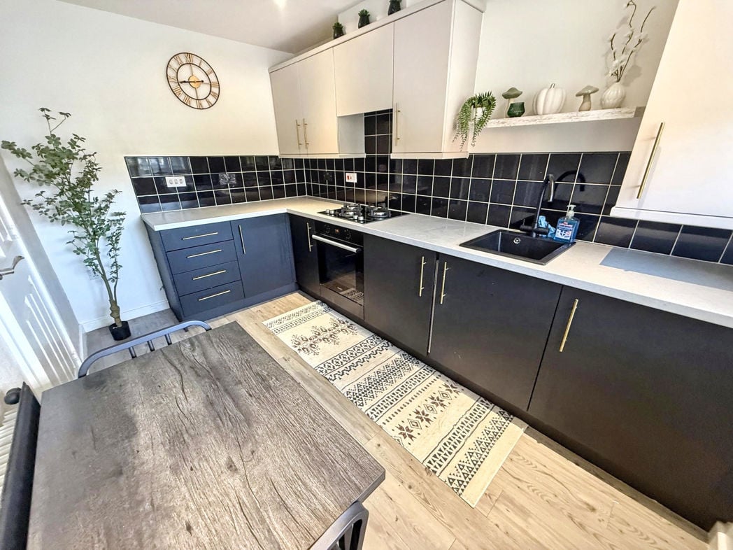Property image 3 of 15