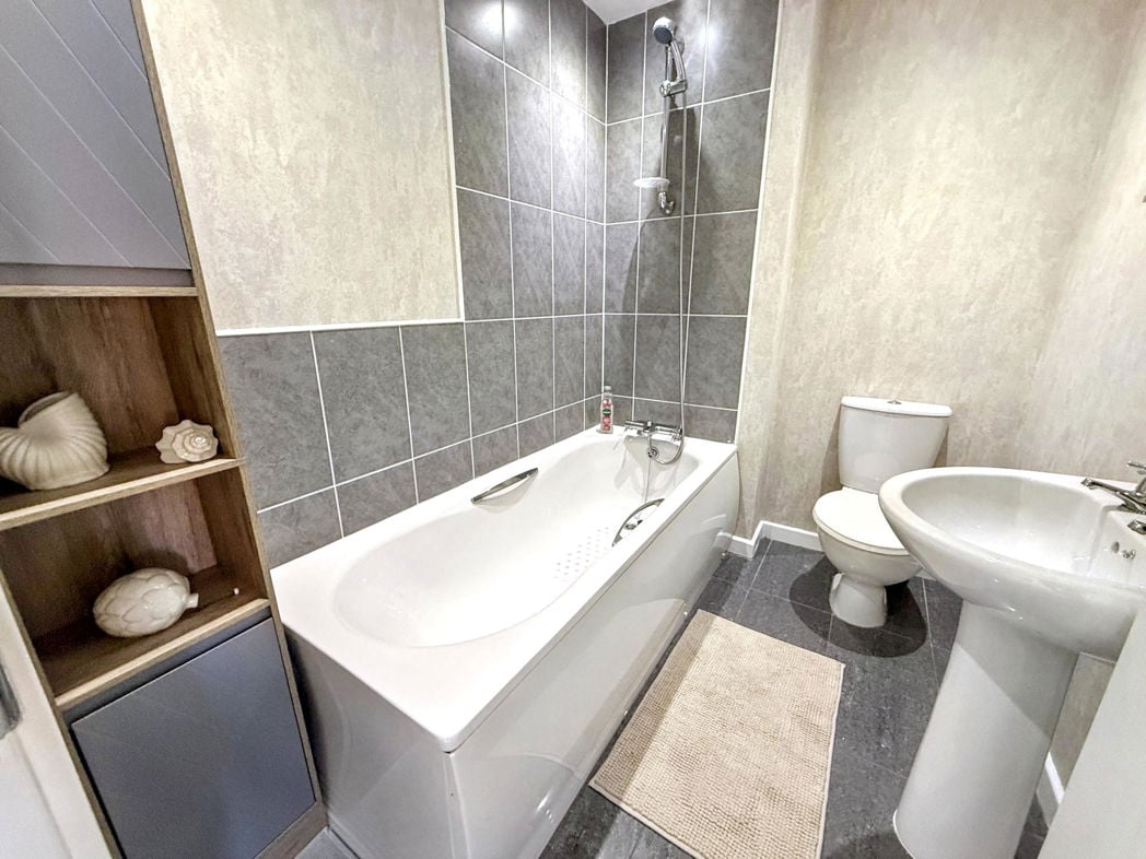 Property image 14 of 15