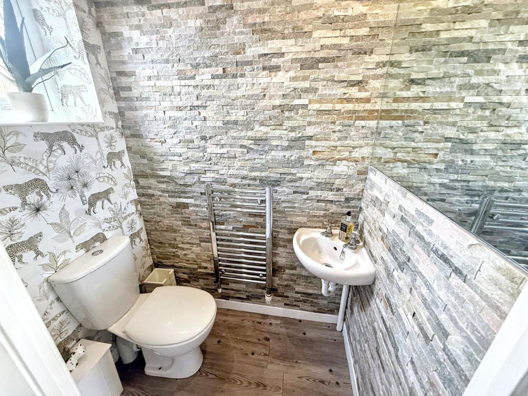 Property image 7 of 15