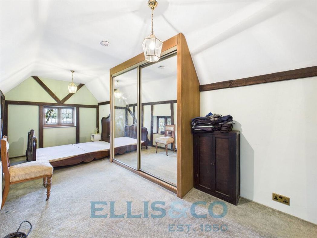 Property image 6 of 16