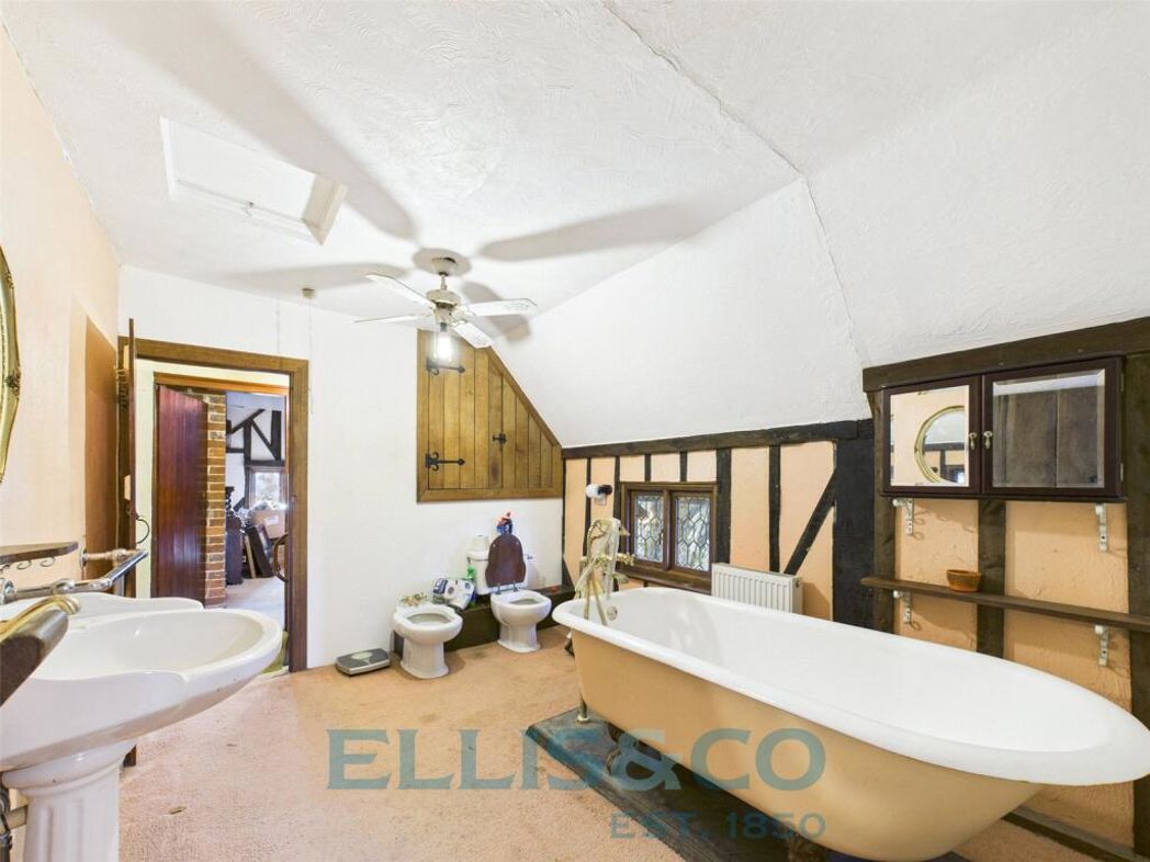 Property image 7 of 16