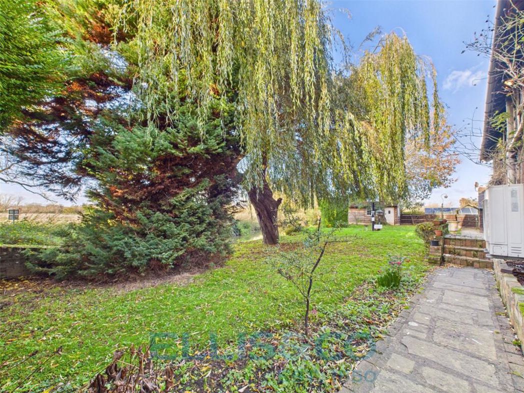 Property image 8 of 16