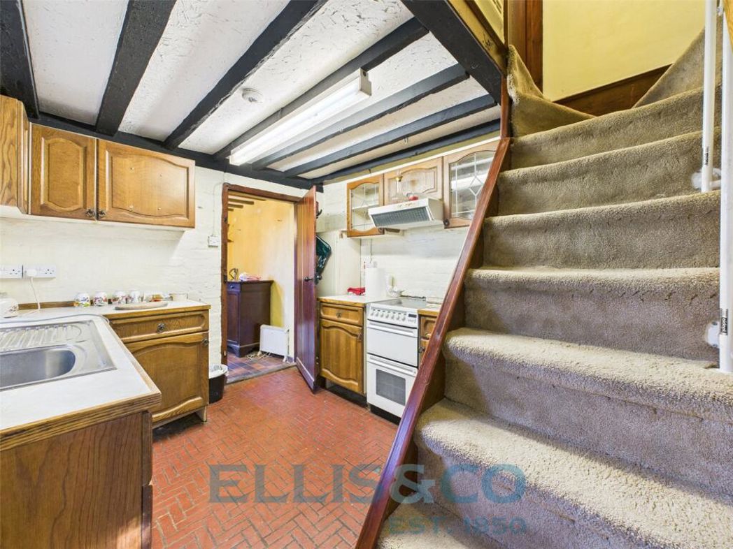 Property image 9 of 16