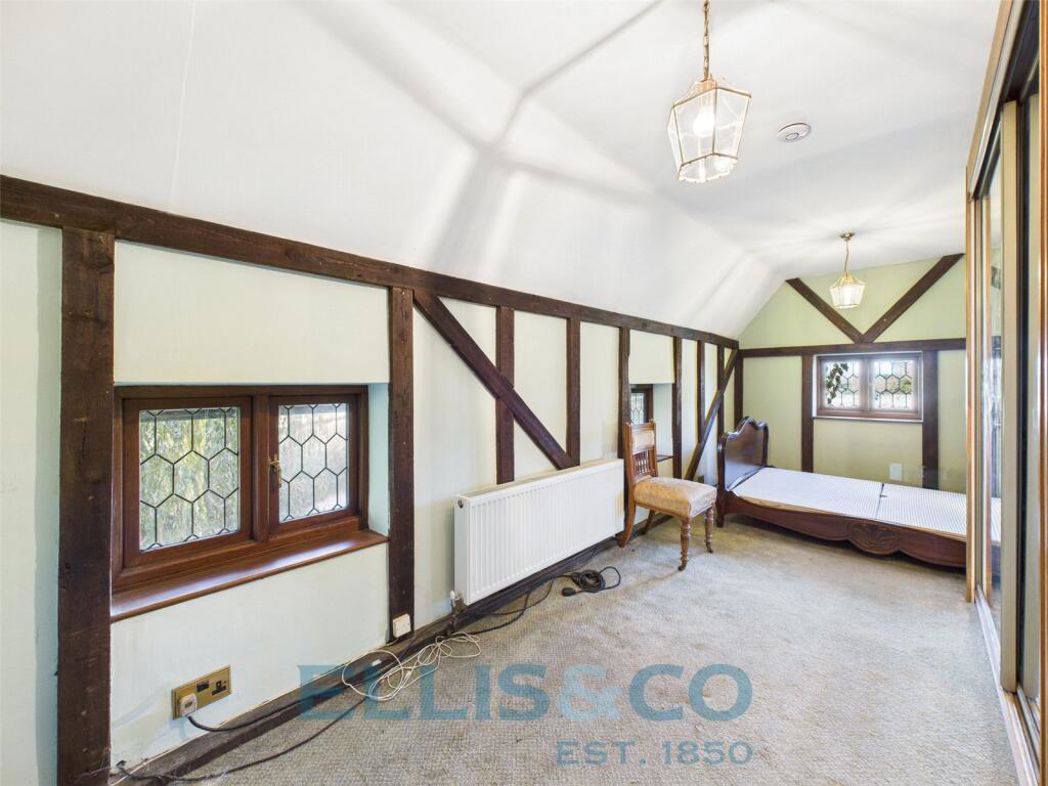 Property image 10 of 16