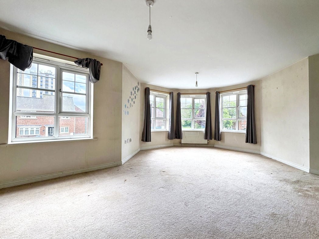 Property image 8 of 19