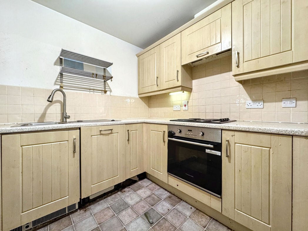 Property image 3 of 19