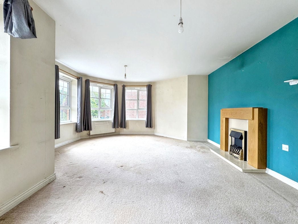 Property image 2 of 19