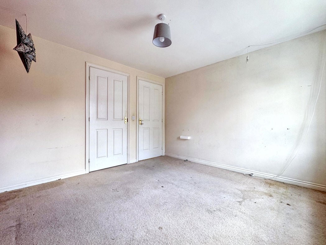Property image 12 of 19