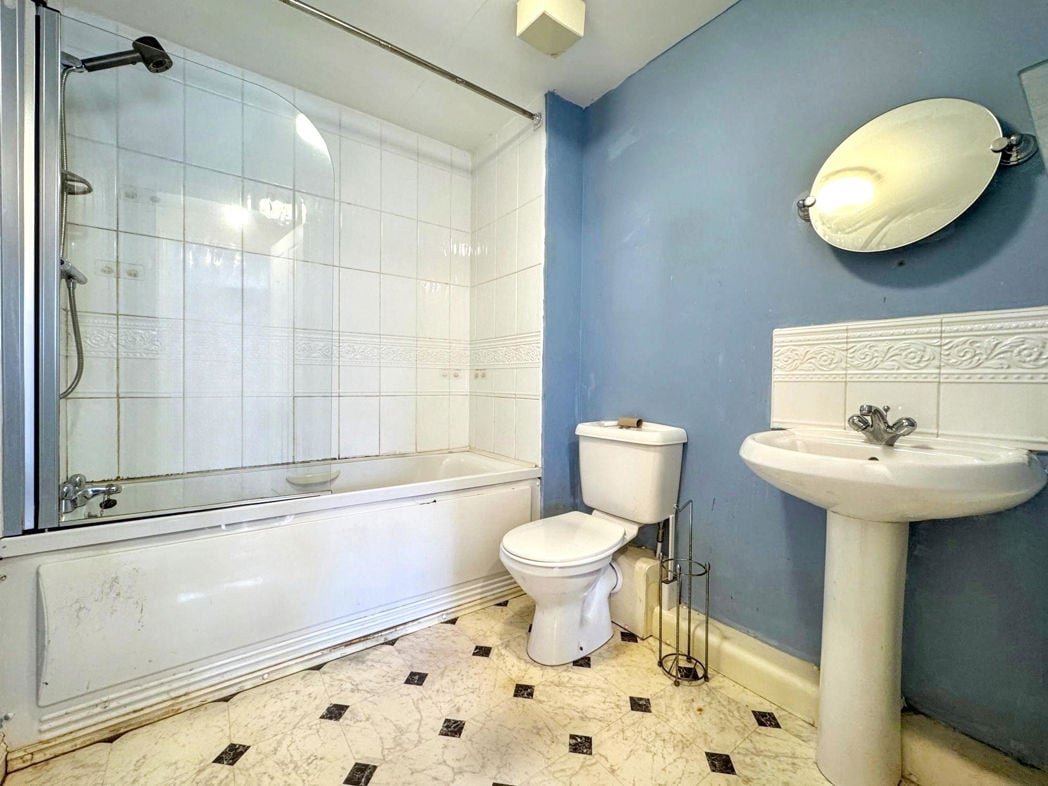 Property image 15 of 19