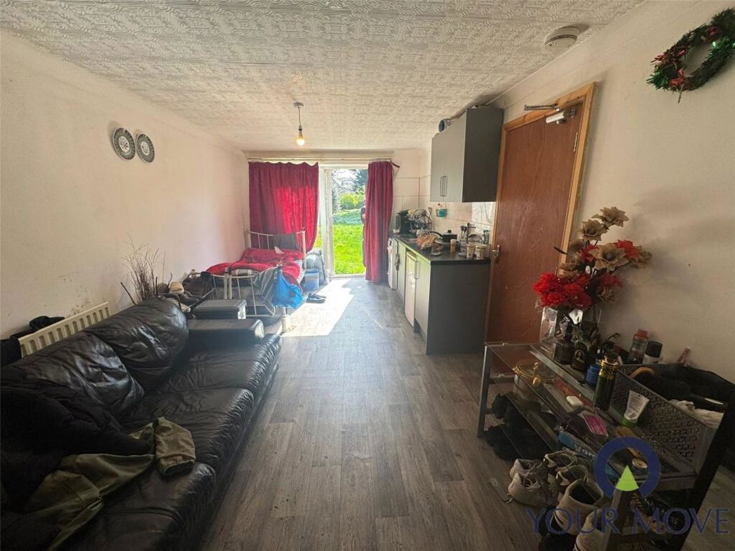 Property image 11 of 23
