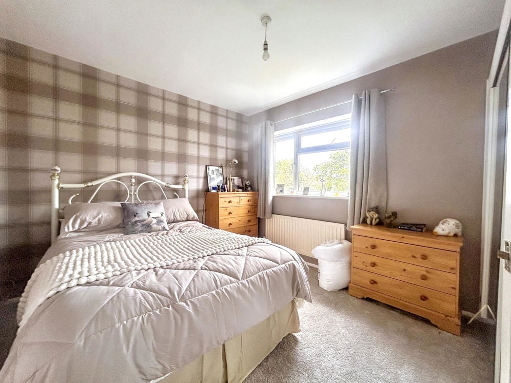 Property image 11 of 15
