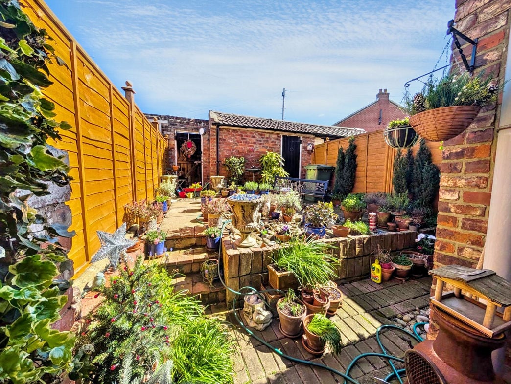 Property image 8 of 9