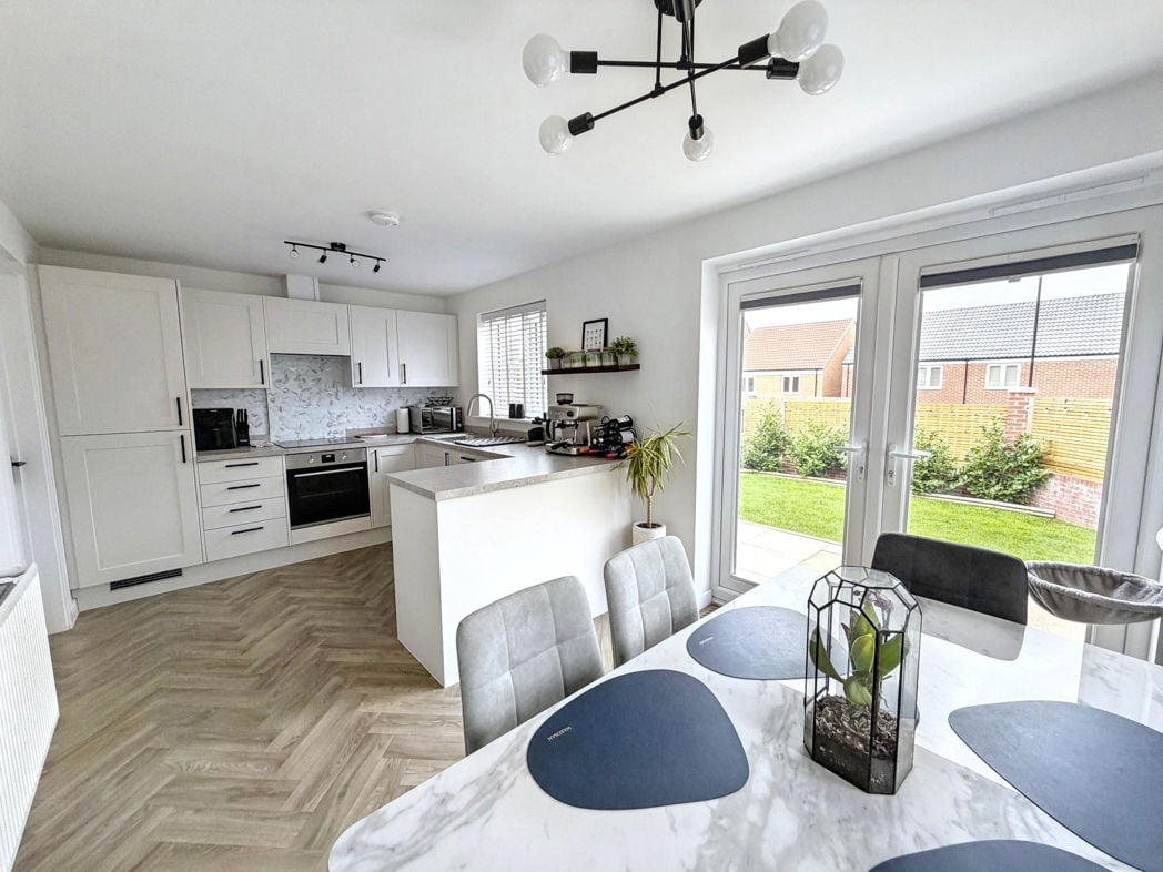 Property image 11 of 29