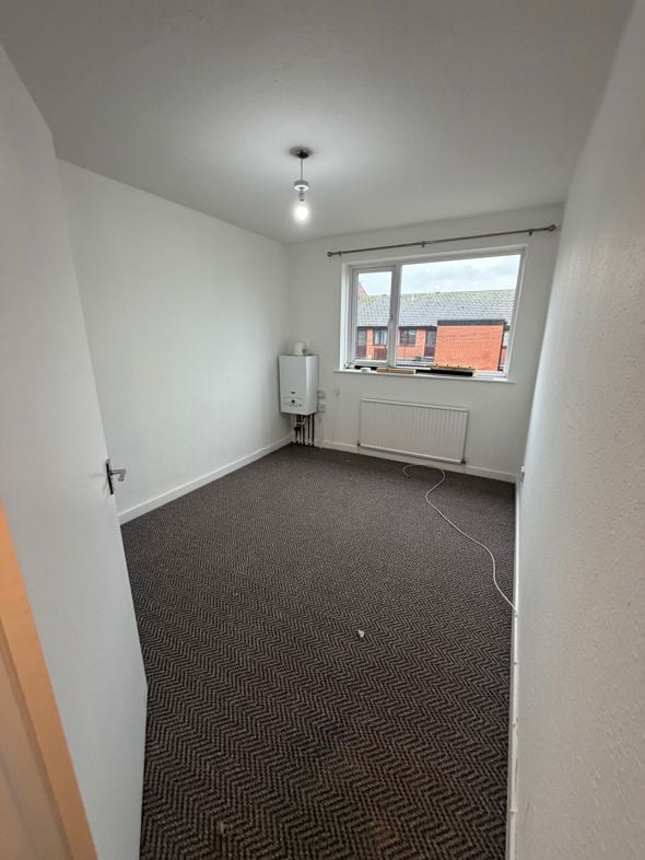Property image 5 of 12
