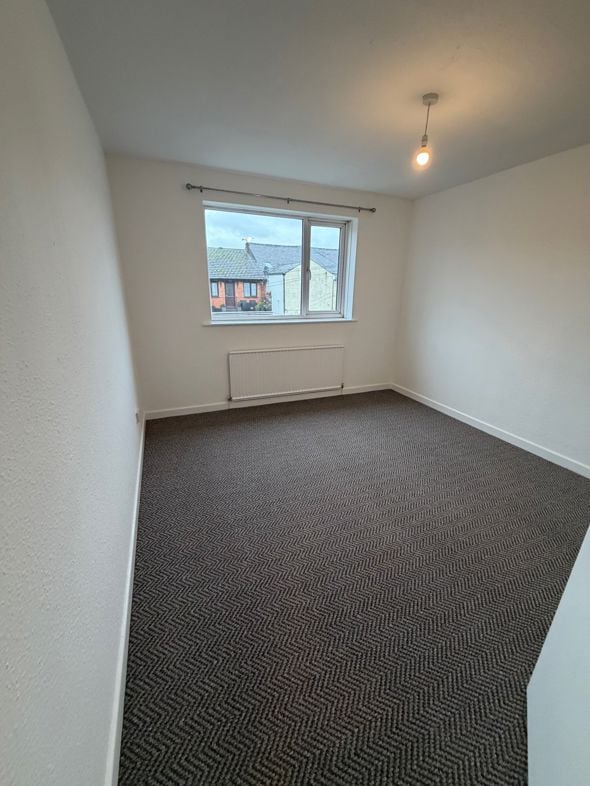 Property image 10 of 12