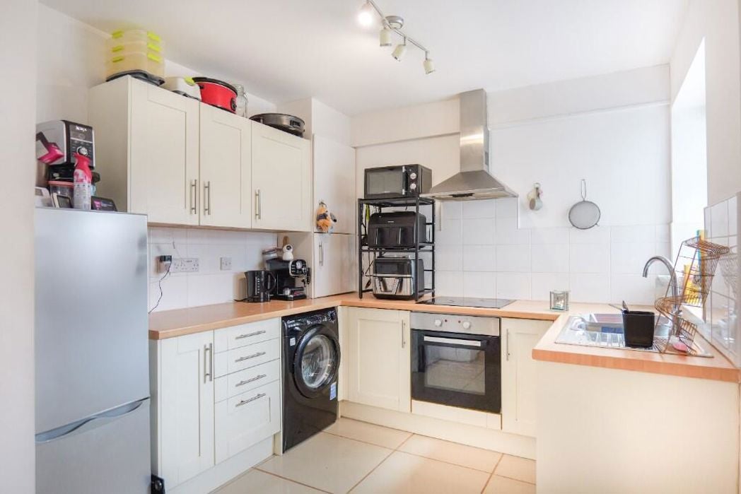 Property image 5 of 16