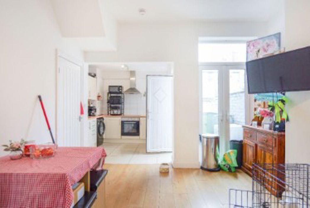 Property image 6 of 16