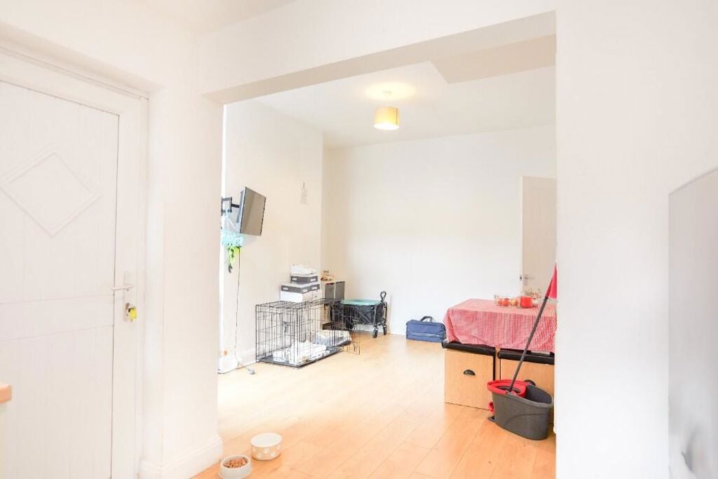 Property image 7 of 16