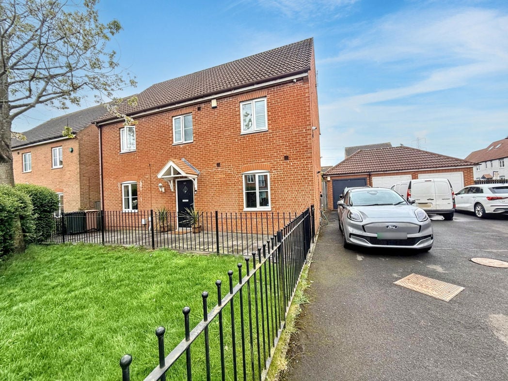 Property image 1 of 43