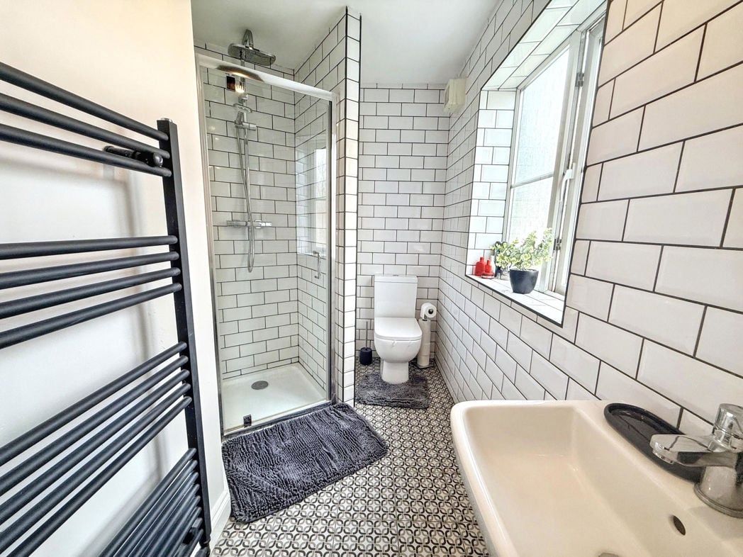 Property image 21 of 43