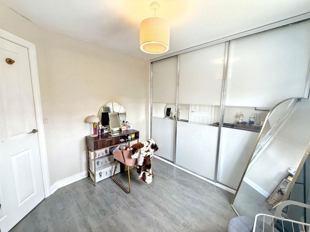 Property image 24 of 43