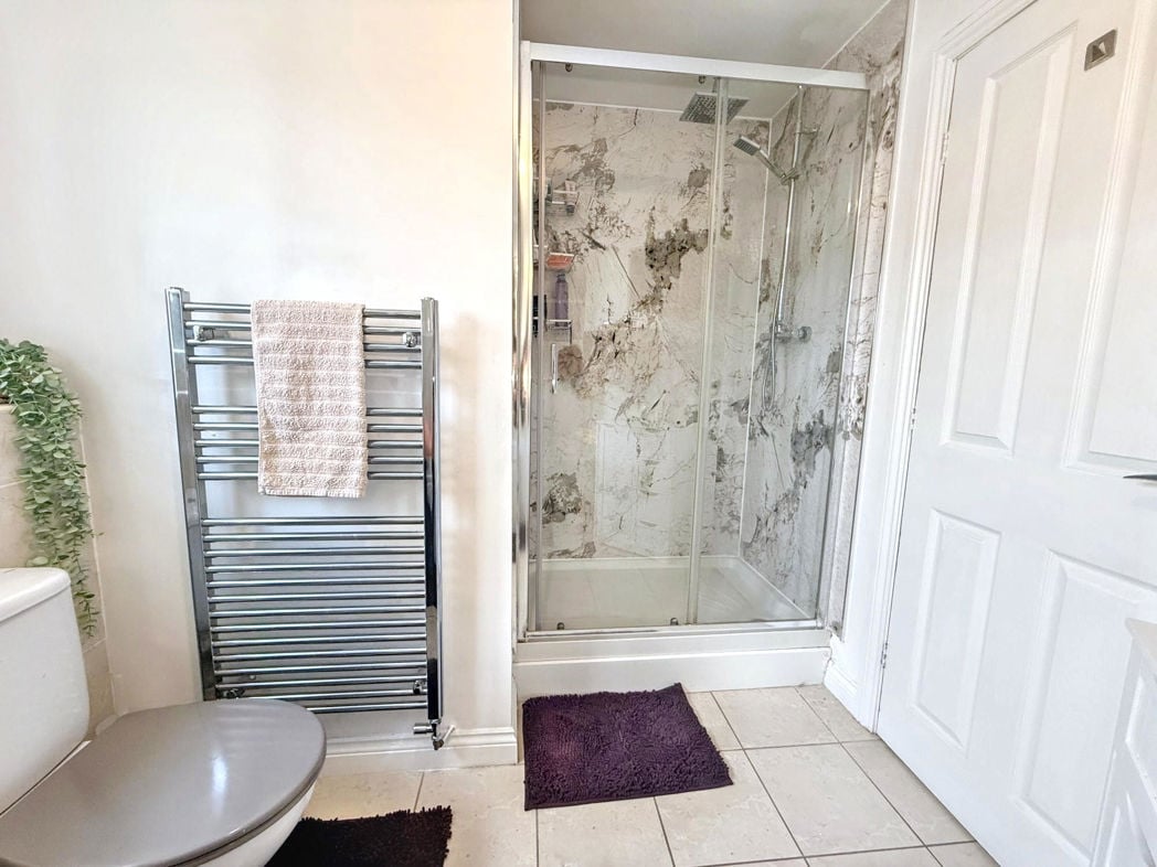 Property image 26 of 43