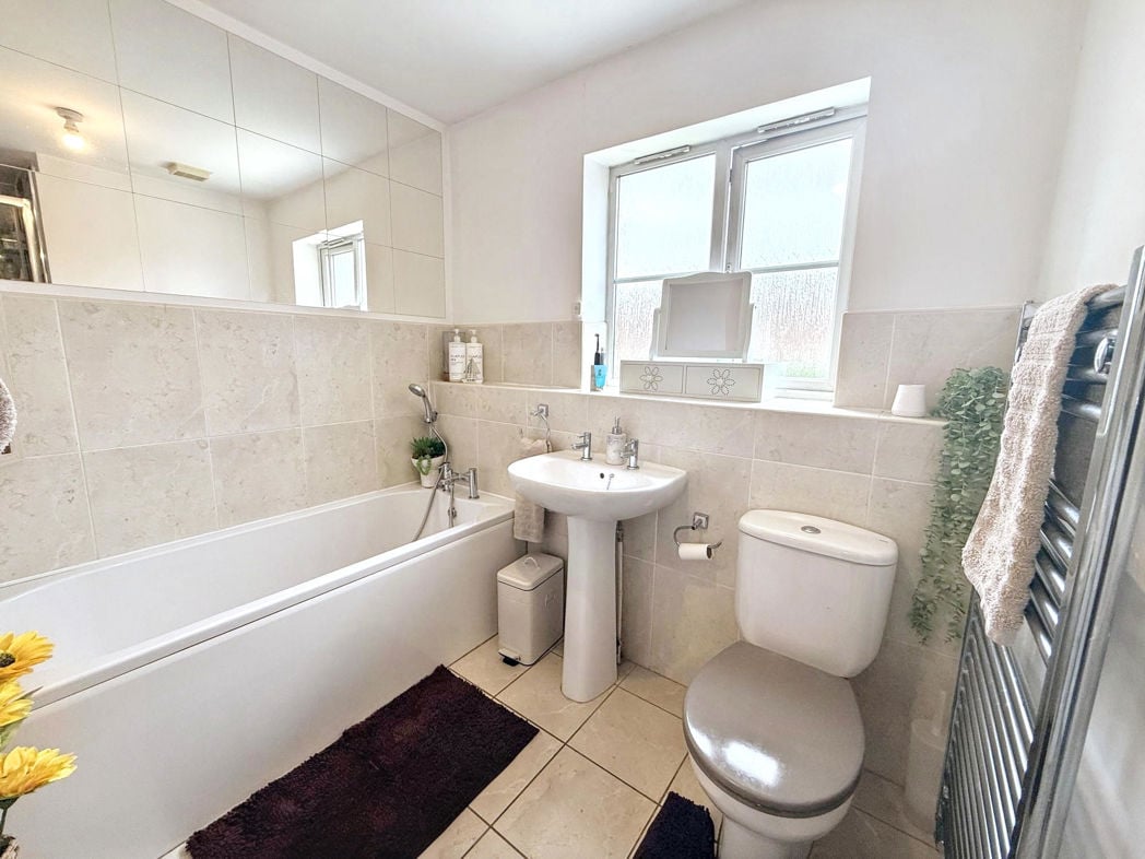 Property image 25 of 43