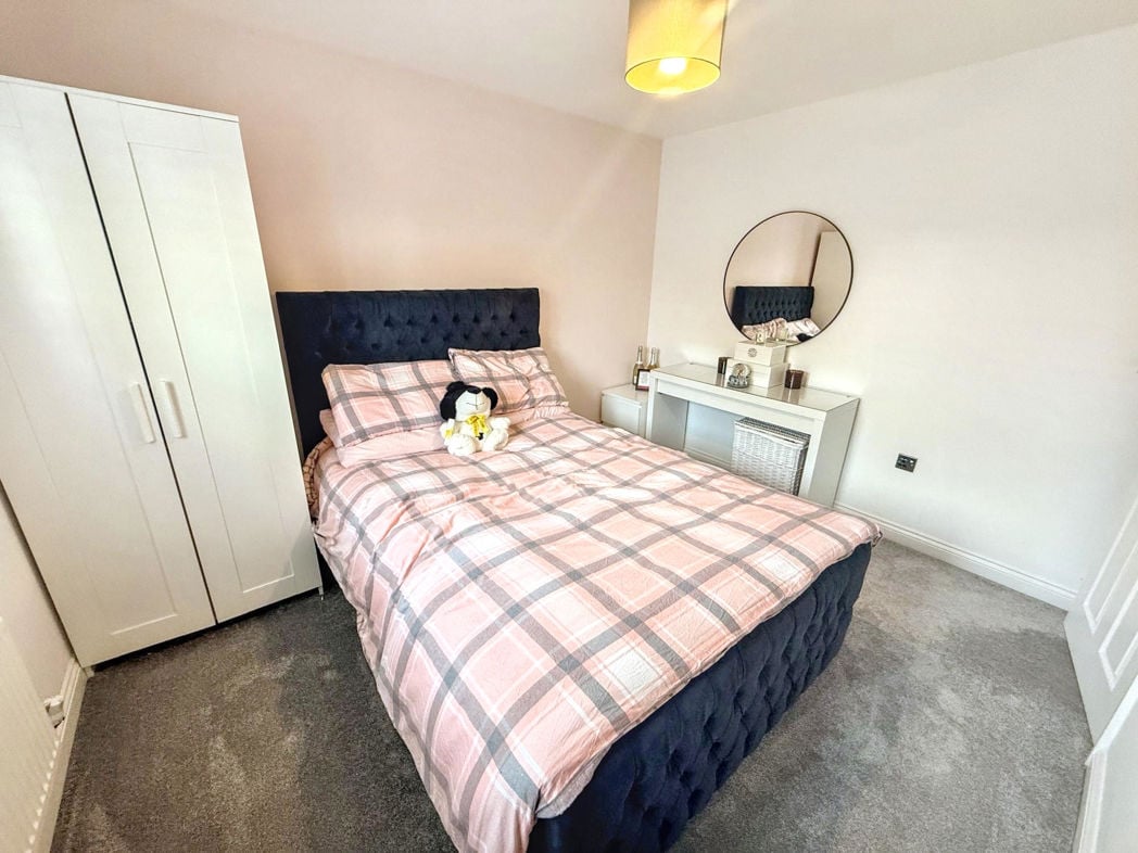 Property image 28 of 43
