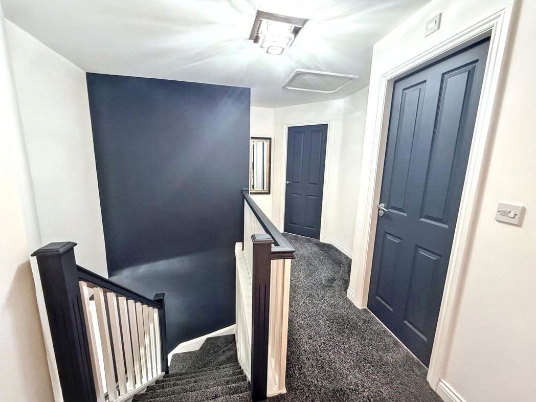 Property image 17 of 43