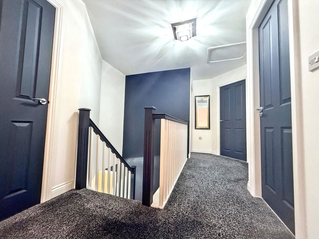 Property image 32 of 43
