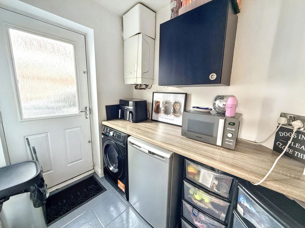Property image 11 of 43