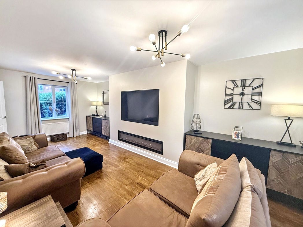 Property image 3 of 43