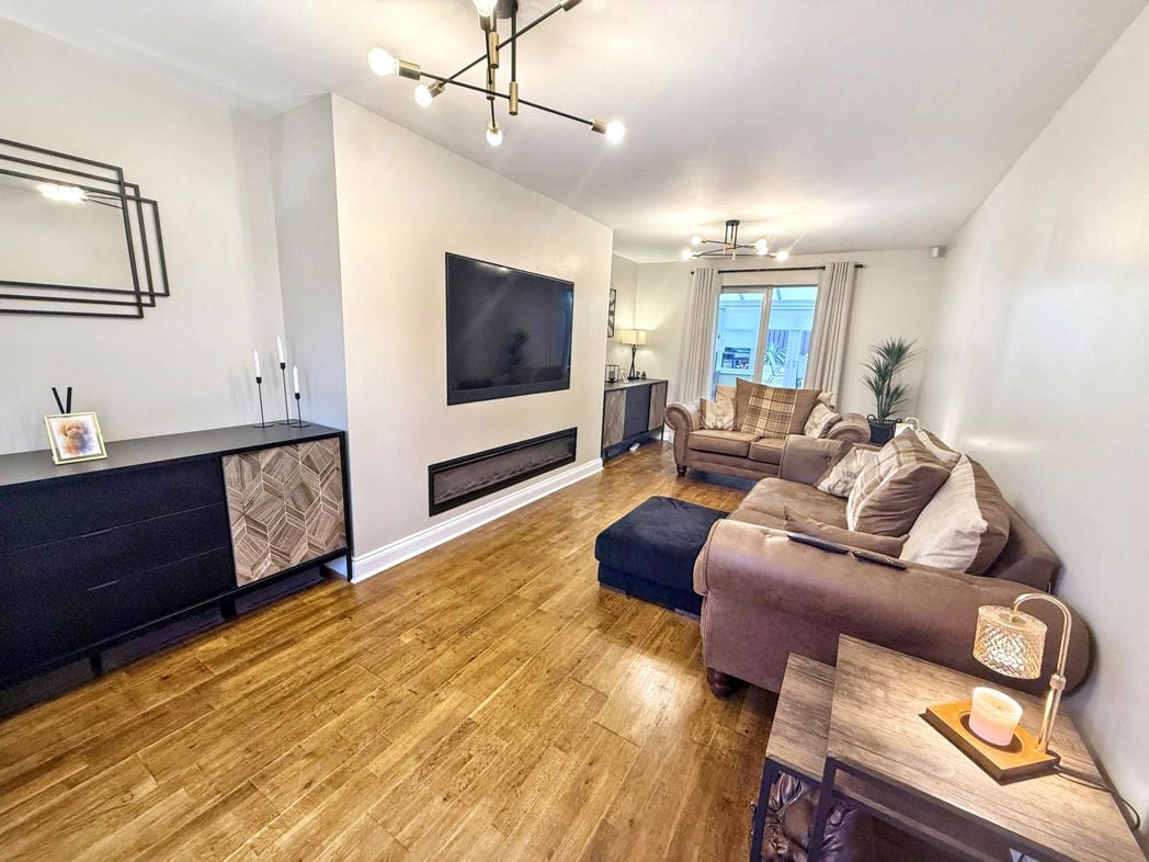 Property image 6 of 43