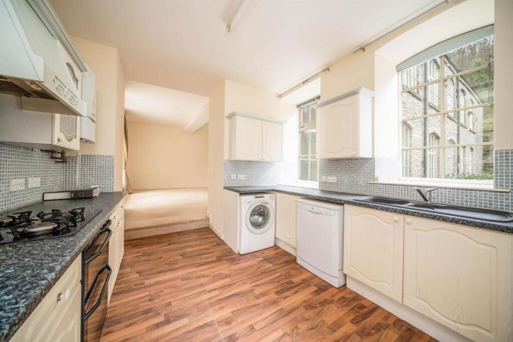 Property image 7 of 13