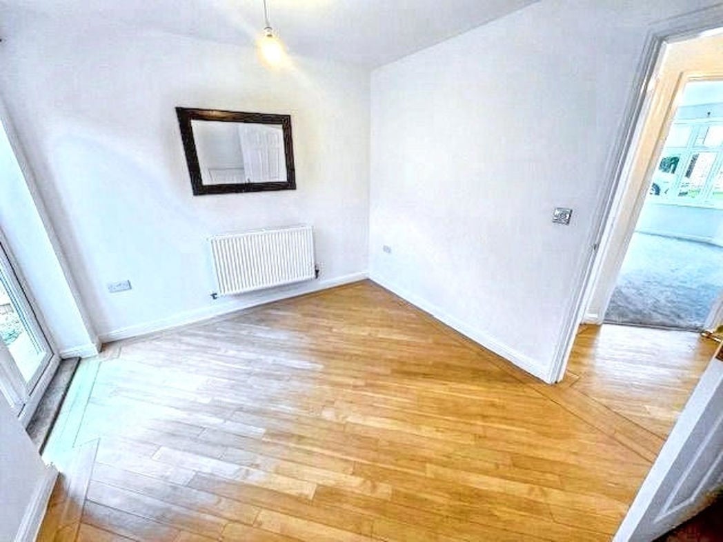 Property image 6 of 14
