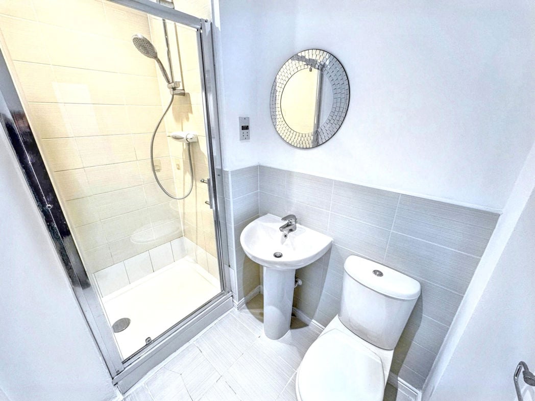 Property image 10 of 14