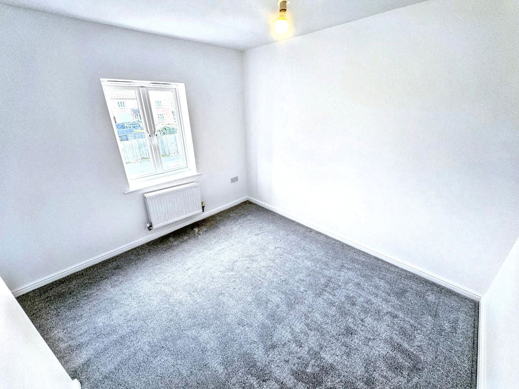 Property image 12 of 14