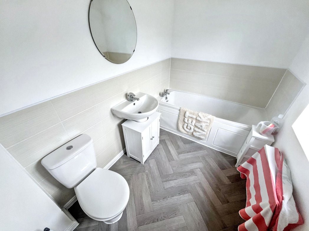Property image 17 of 23