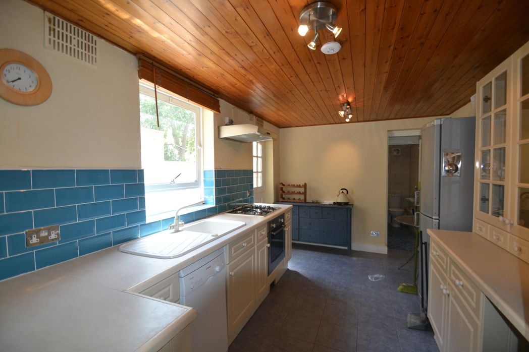 Property image 9 of 17