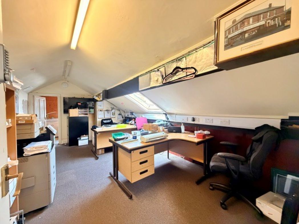 Property image 15 of 37