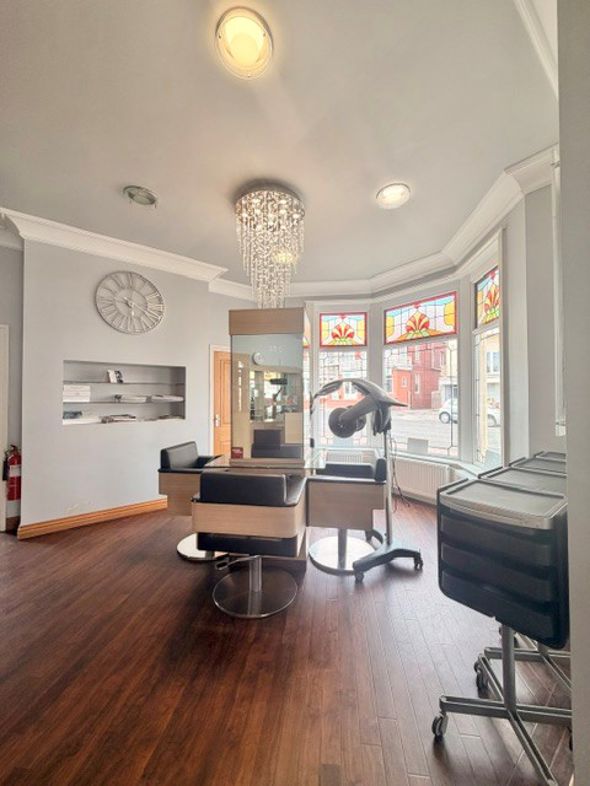 Property image 16 of 37