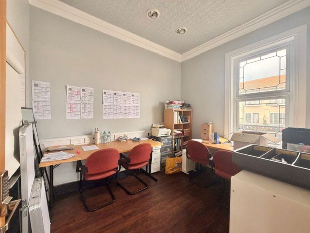 Property image 33 of 37