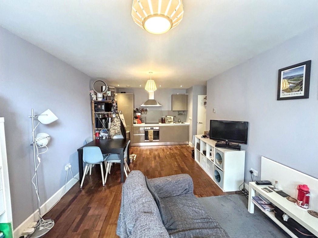 Property image 2 of 8