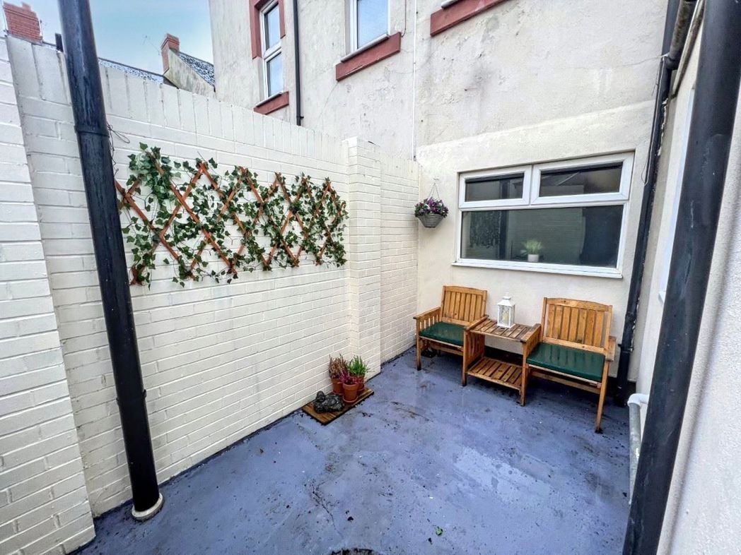 Property image 11 of 11